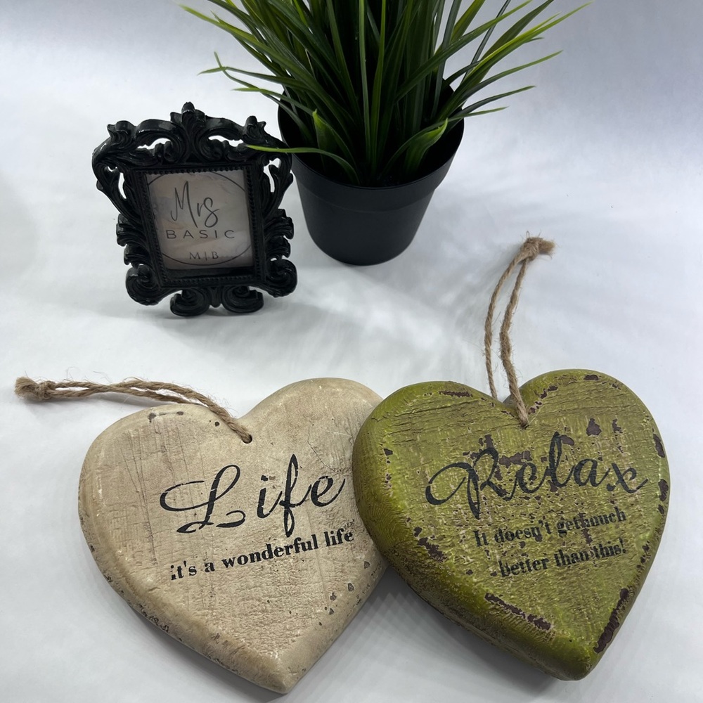 Set of 2 Wooden Decorative Hearts in Avocado Green and Cream